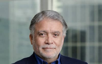 CONOCIENDO A NUESTROS CONSULTORES Mauricio Avendaño