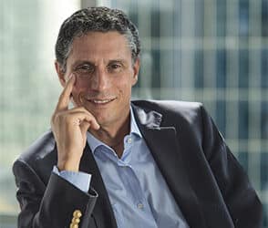 León Guzmán, experto en transformación desde la neurociencia